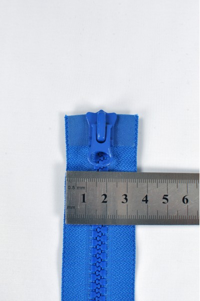 ZIP004 4號拉鏈 樹脂膠牙成衣拉鏈款式  雙頭拉鏈 上下拉開尾拉鏈  不設單獨拉鍊訂購 側面照